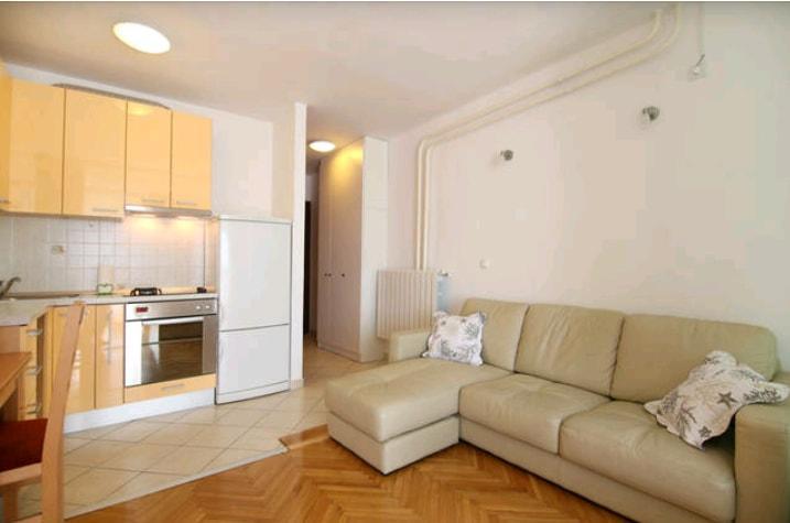 Sun Apartment *