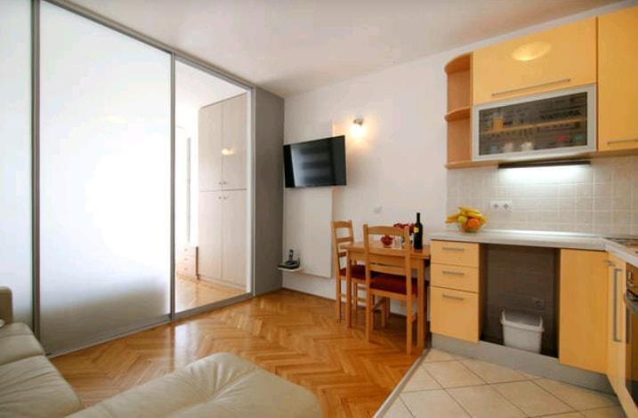 Sun Apartment *